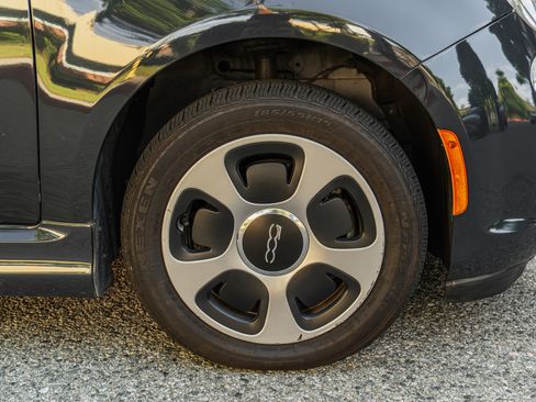 Used 2016 FIAT 500 e image 12