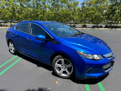 Used 2018 Chevrolet Volt LT w/ LT Driver Confidence Package FWD image 10