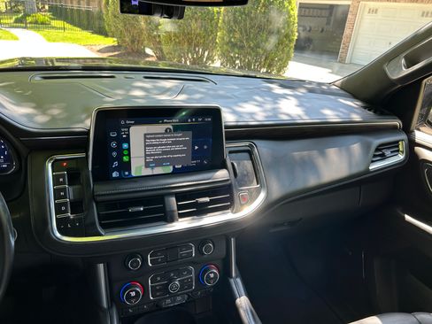 Used 2023 Chevrolet Tahoe Z71 w/ Luxury Package image 12