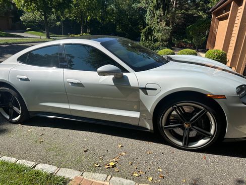 Used 2021 Porsche Taycan Turbo S image 2