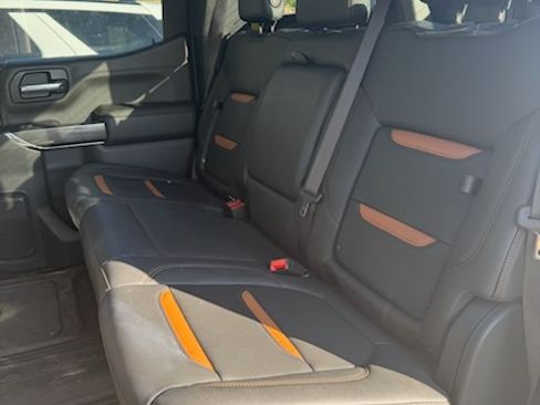 Used 2022 GMC Sierra 1500 AT4 w/ AT4 Preferred Package image 8