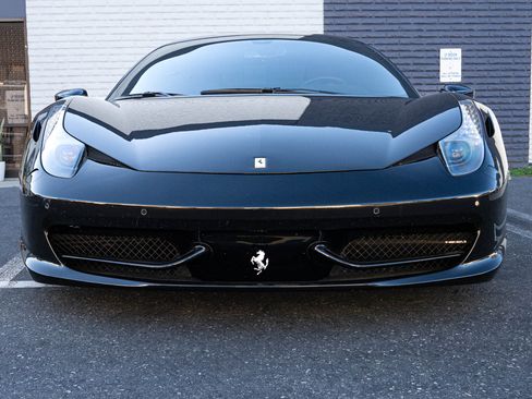 Used 2011 Ferrari 458 Italia Coupe image 12