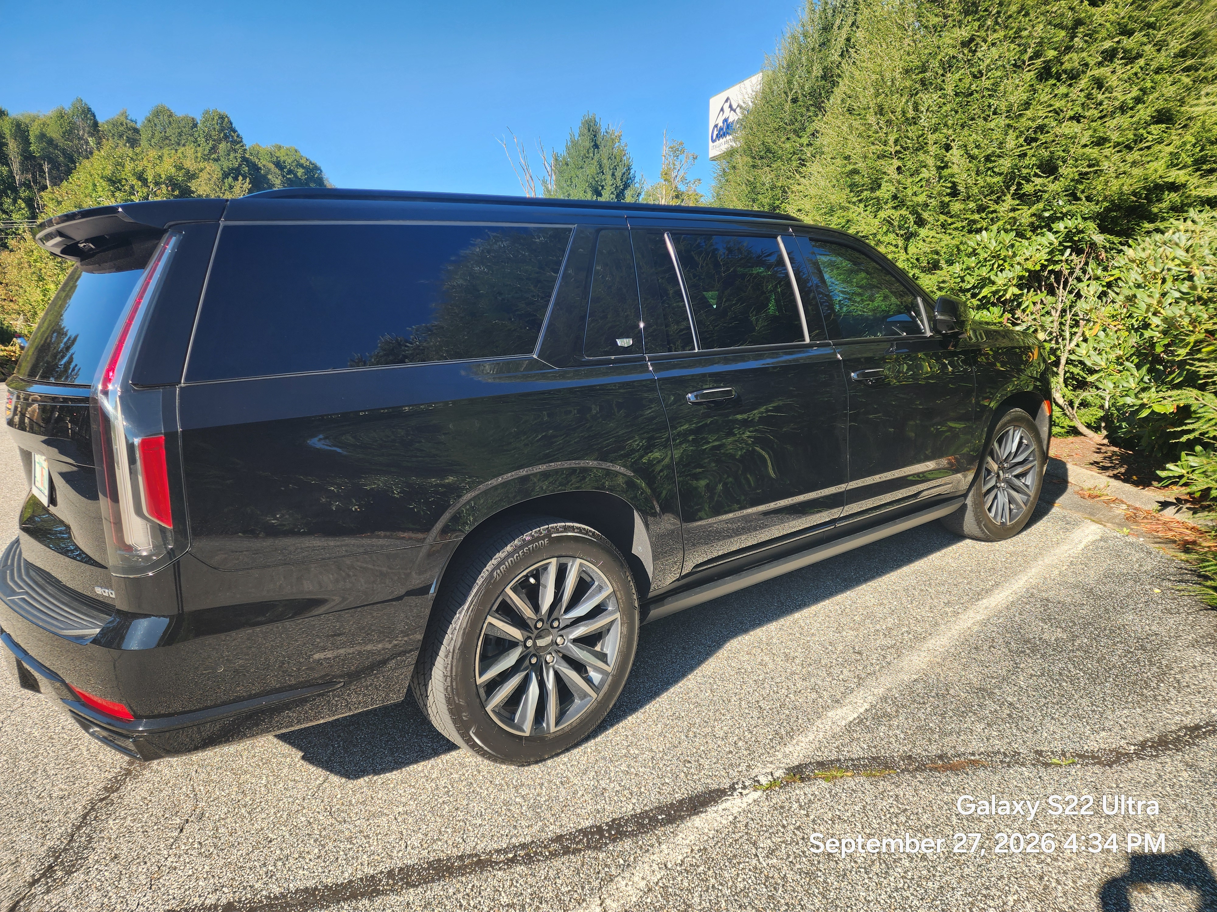 Used 2023 Cadillac Escalade ESV Sport w/ Touring Package RWD image 23