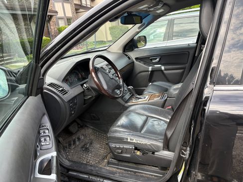 Used 2010 Volvo XC90 3.2 image 5