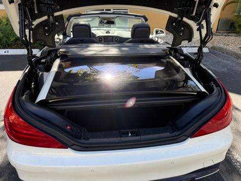 Used 2018 Mercedes-Benz SL 450 image 18
