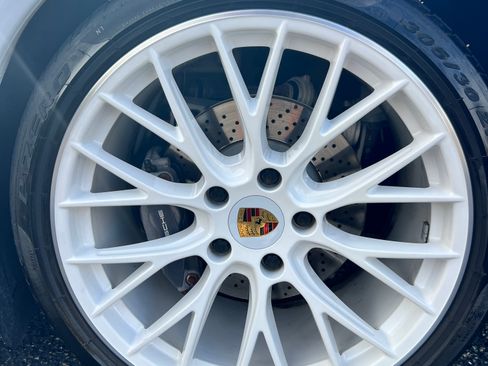 Used 2017 Porsche 911 Carrera image 6