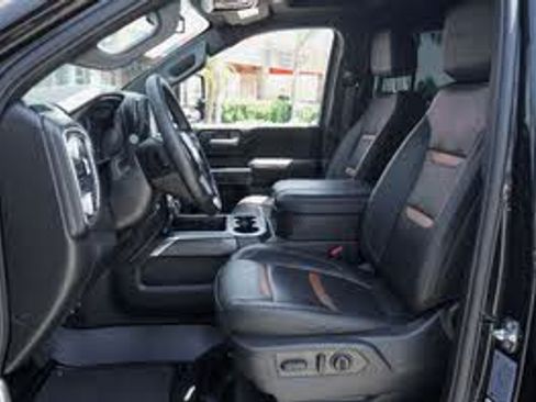 Used 2023 GMC Sierra 2500 AT4 w/ AT4 Premium Plus Package AWD/4WD image 11