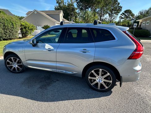 Used 2018 Volvo XC60 T8 Inscription w/ Advanced Package image 11