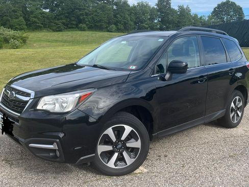 Used 2017 Subaru Forester 2.5i Limited AWD/4WD image 1