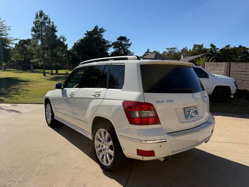 Used 2011 Mercedes-Benz GLK 350 4MATIC image 10