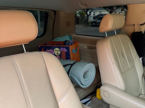 Used 2007 Chevrolet Tahoe LTZ w/ LTZ Preferred Equipment Group RWD image 6