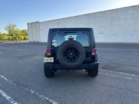 Used 2012 Jeep Wrangler Unlimited Sport w/ Trailer Tow Group image 9