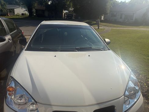 Used 2007 Pontiac G6 GT w/ Premium Package FWD image 12