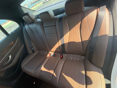 Used 2017 Mercedes-Benz E 300 image 8