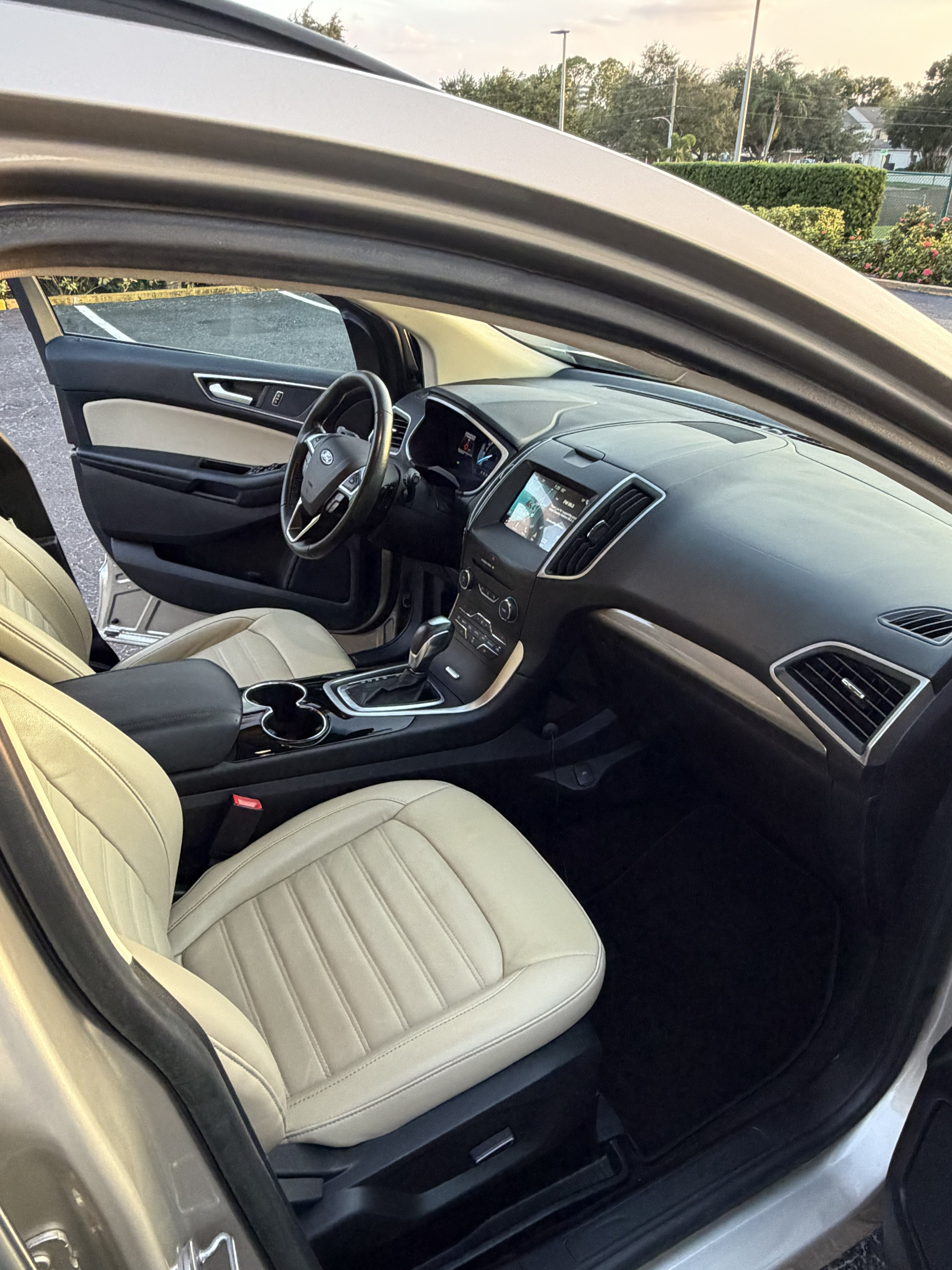 Used 2018 Ford Edge SEL w/ Equipment Group 201A FWD image 20