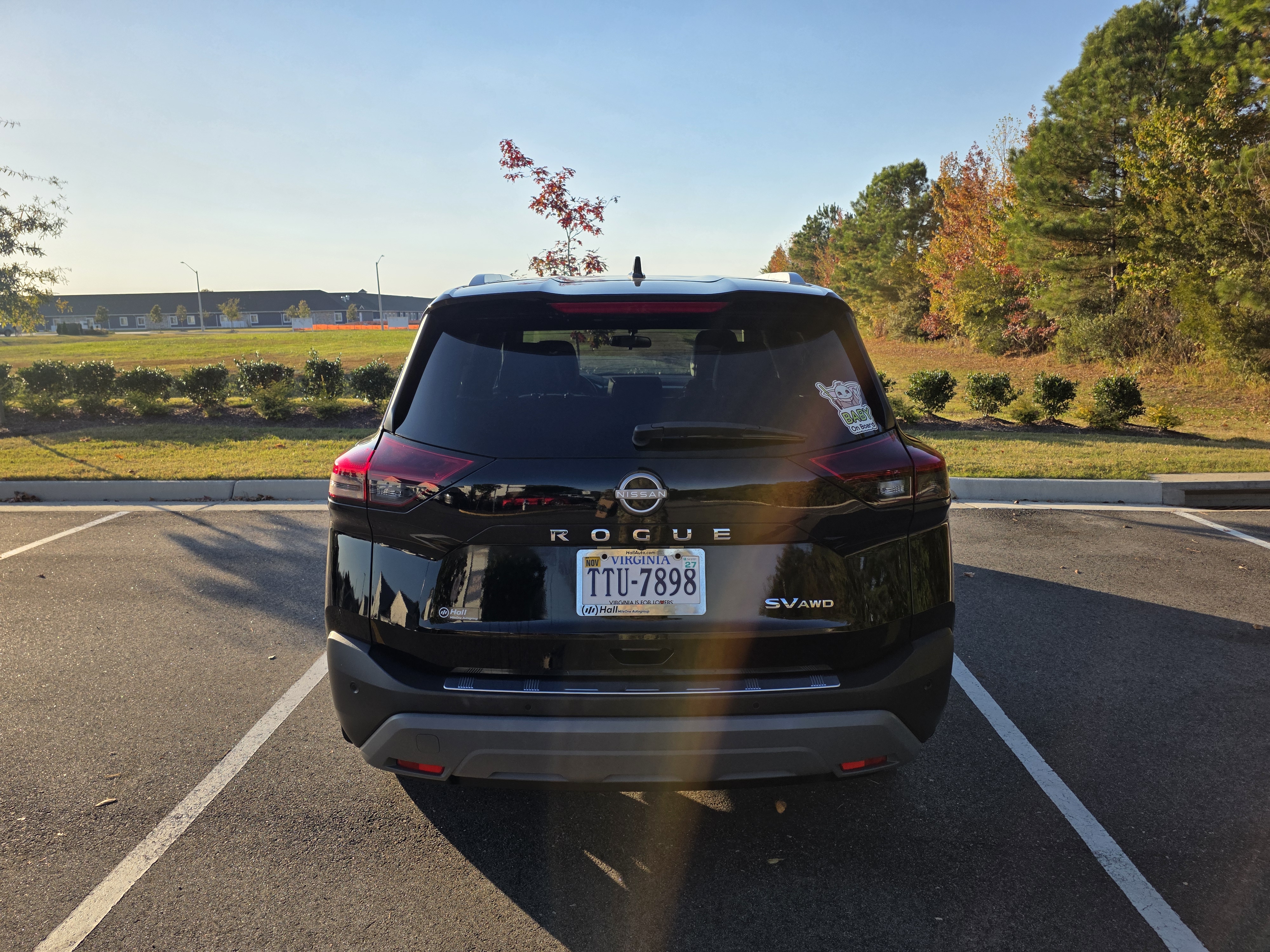 Used 2023 Nissan Rogue SV w/ SV Premium Package AWD/4WD image 8