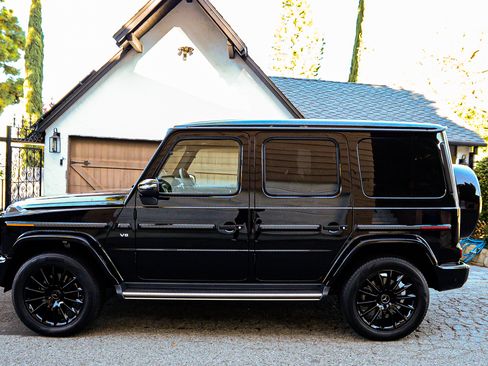 Used 2023 Mercedes-Benz G 550 image 9