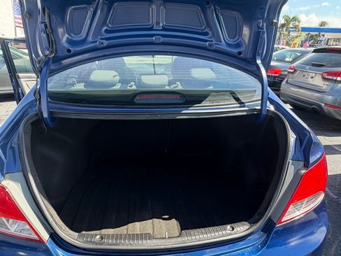 Used 2015 Hyundai Accent GLS FWD image 12