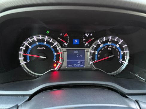 Used 2018 Toyota 4Runner SR5 Premium image 8