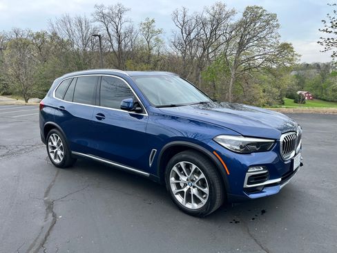 Used 2020 BMW X5 xDrive40i w/ Premium Package image 2