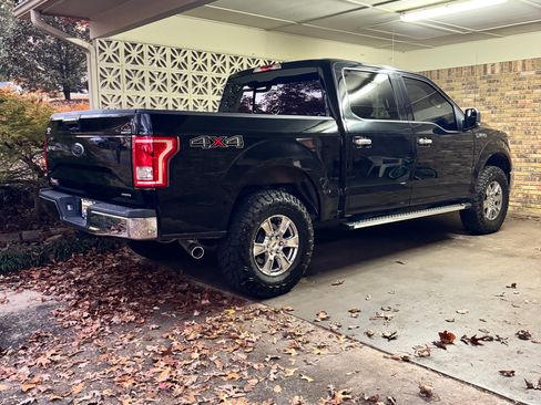 Used 2016 Ford F150 XLT w/ Equipment Group 302A Luxury image 4