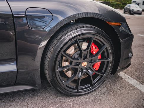 Used 2025 Porsche Taycan GTS image 11