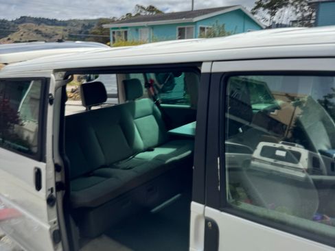 Used 2003 Volkswagen Eurovan MV image 9