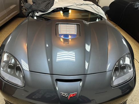 Used 2009 Chevrolet Corvette ZR1 w/ Preferred Equipment Group RWD image 2