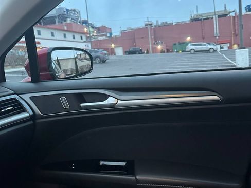 Used 2013 Ford Fusion SE image 20