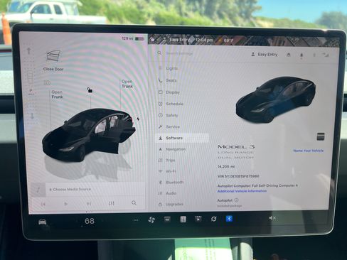 Used 2025 Tesla Model 3 Long Range image 11