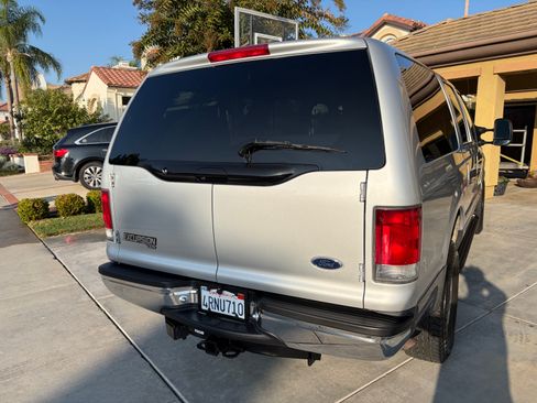 Used 2001 Ford Excursion XLT image 17