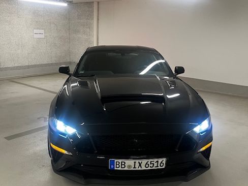 Used 2018 Ford Mustang GT w/ Black Accent Pkg image 5