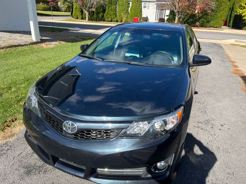 Used 2014 Toyota Camry SE image 4