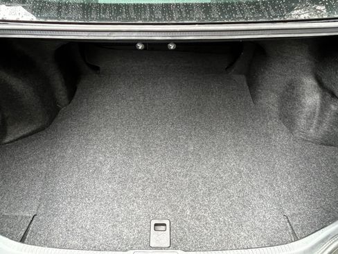 Used 2016 Toyota Camry SE image 13