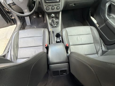 Used 2005 Volkswagen Jetta TDI FWD image 10