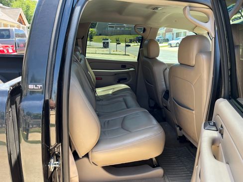 Used 2007 GMC Sierra 2500 SLT w/ Onstar Plus Package AWD/4WD image 16