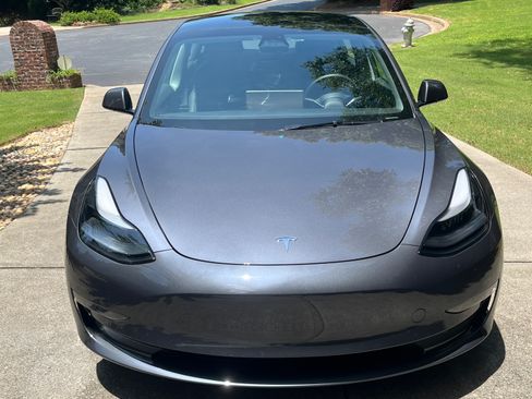 Used 2023 Tesla Model 3 Standard Range RWD image 4