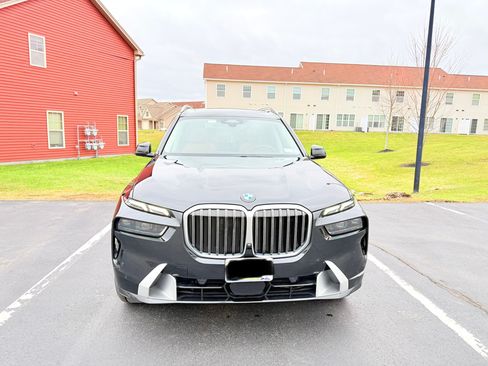 Used 2023 BMW X7 xDrive40i w/ Premium Package image 1