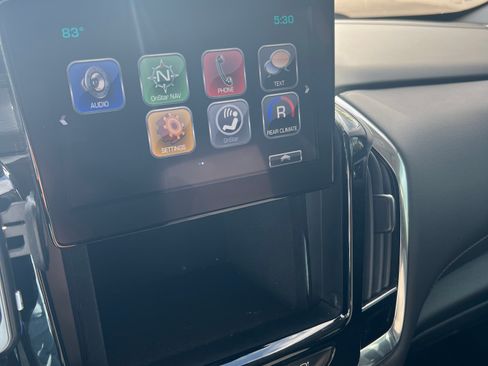 Used 2018 Chevrolet Traverse LT AWD/4WD image 19