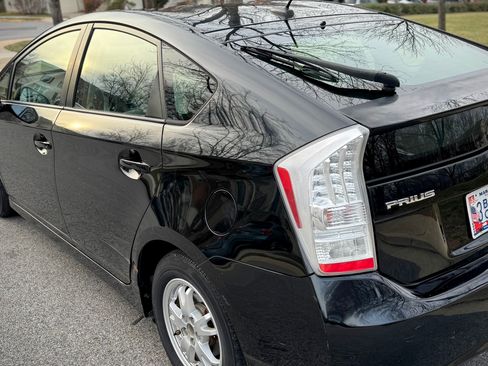 Used 2010 Toyota Prius Two FWD image 4
