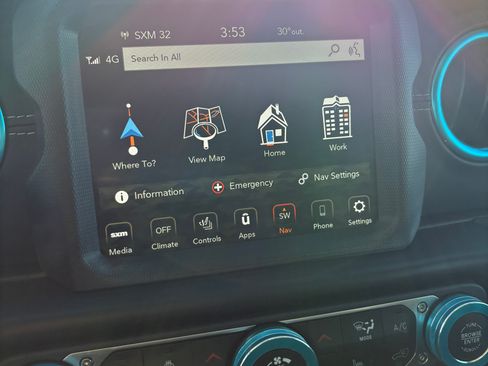 Used 2022 Jeep Wrangler Unlimited Sahara w/ Cold Weather Group image 23