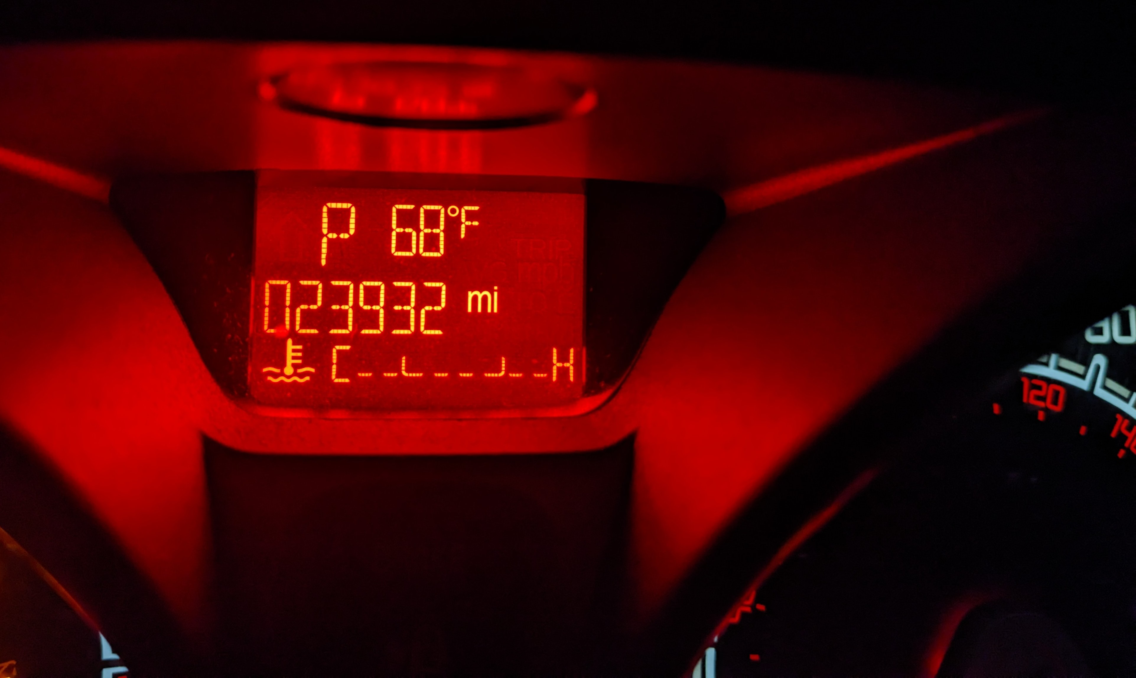 Used 2013 Ford Fiesta SE FWD image 2