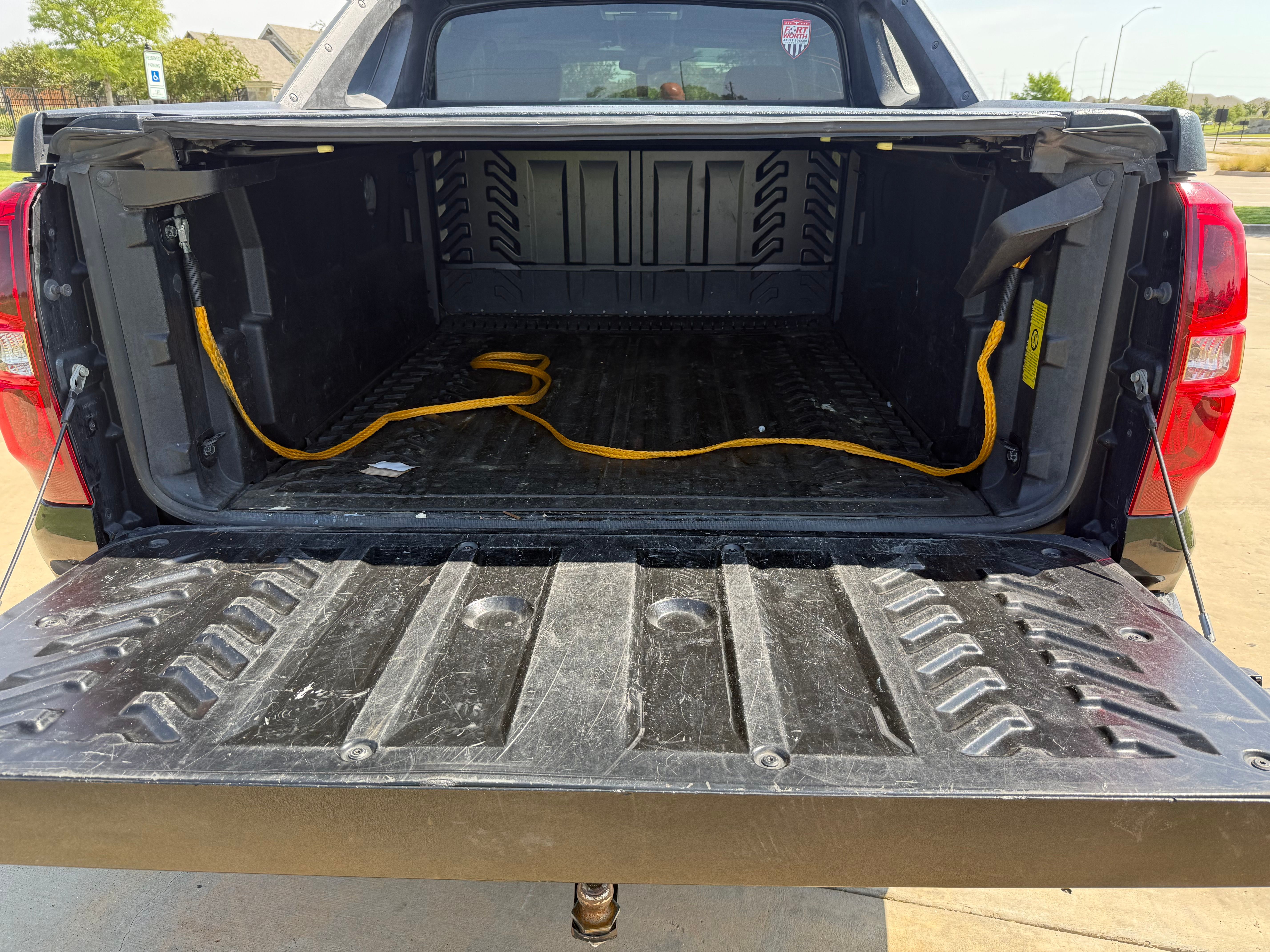 Used 2010 Chevrolet Avalanche LT w/ Luxury Package AWD/4WD image 11