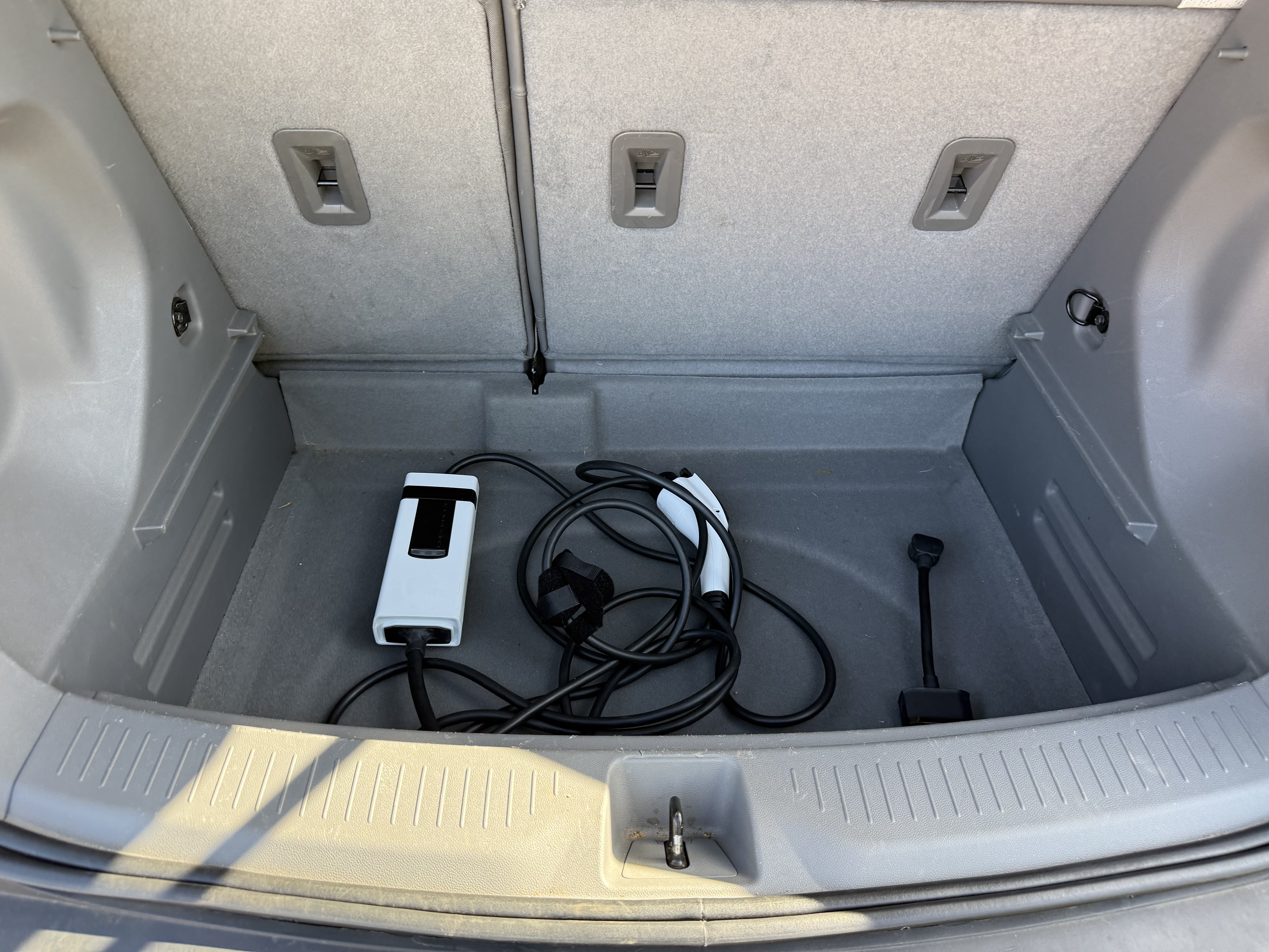 Used 2023 Chevrolet Bolt EUV Premier w/ Sun & Sound Package FWD image 11