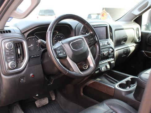 Used 2021 GMC Sierra 2500 Denali w/ Denali Ultimate Package image 9