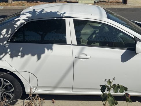 Used 2010 Toyota Corolla FWD image 11