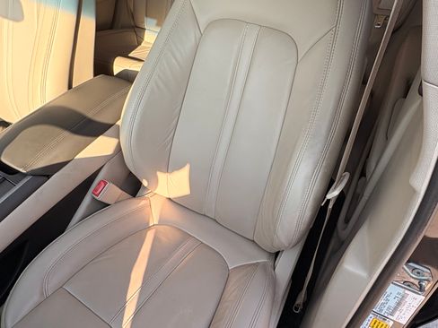 Used 2019 Lincoln MKZ Reserve w/ Reserve Plus Package FWD image 11