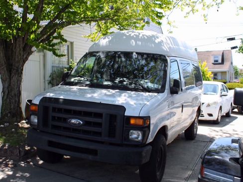 Used 2009 Ford E-250 and Econoline 250 RWD image 6