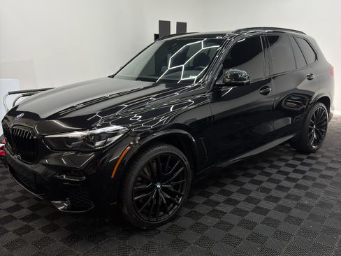 Used 2022 BMW X5 M50i w/ Premium Package AWD/4WD image 32