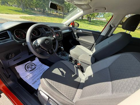 Used 2018 Volkswagen Tiguan S image 15